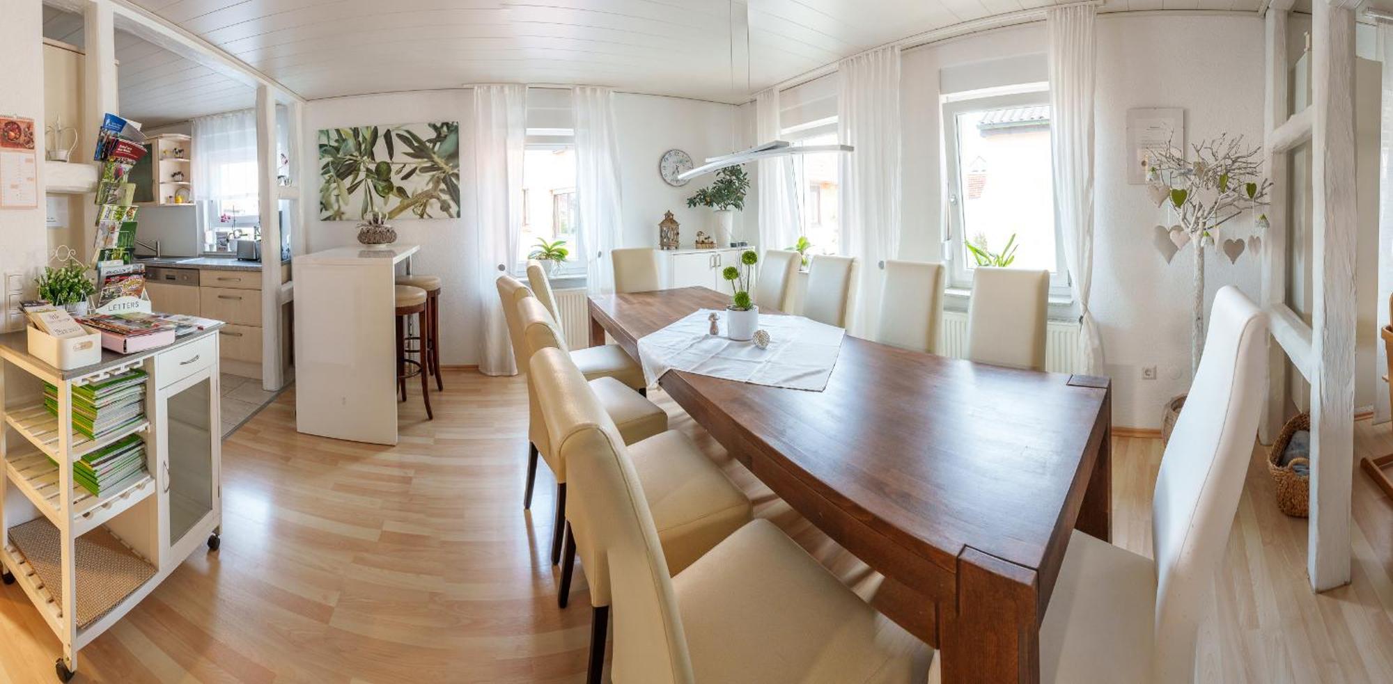 Wilhelm Appartements 100Qm Im Zentrum Brackenheim Naehe Tripsdrill Exteriér fotografie